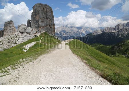 Path trail to Cinque Torri, Dolomites