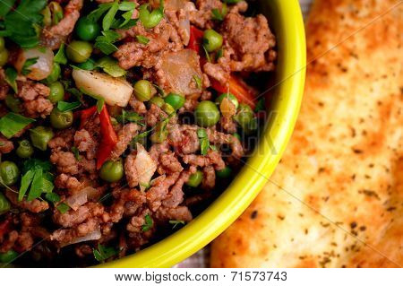 Kheema With Naan Bread