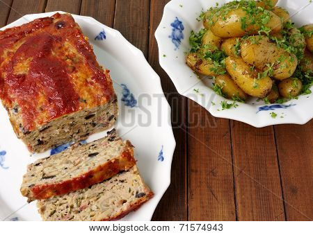 Turkey Meatloaf With Roasted Potatoes
