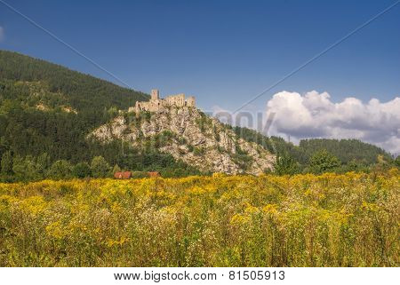 Strecno Castle