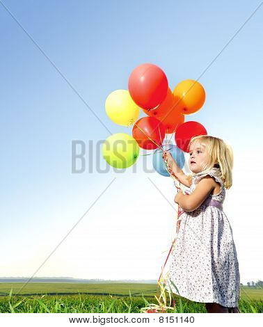 Renkli balon kız