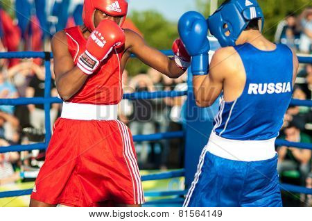 A Boxing Match Between Alayn Limonta (havana, Cuba) And Mamedov Gabil (orenburg, Russia)
