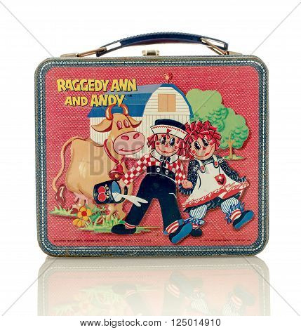 Winneconne, WI - 8 April 2016: Lunch box featuring Raggedy Ann and Andy on an isolated background.