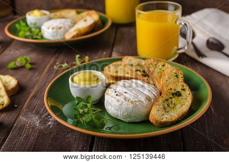 Grilled Camembert With Toast And Juice