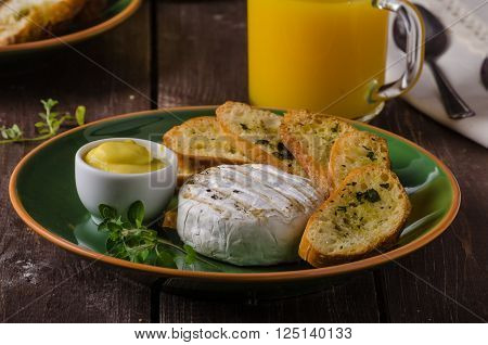 Grilled Camembert With Toast And Juice