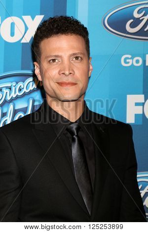 LOS ANGELES - APR 7:  Justin Guarini at the American Idol FINALE Arrivals at the Dolby Theater on April 7, 2016 in Los Angeles, CA