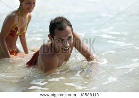 Portret van een glimlachende man en vrouw