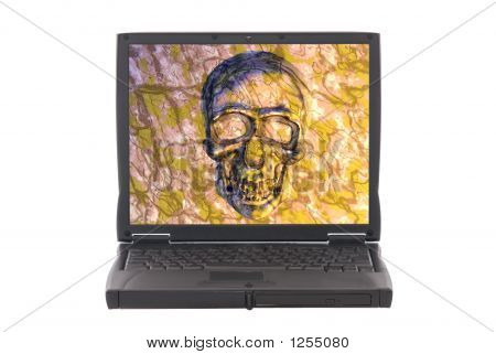 Portatile infettati con Virus, teschio sullo schermo.