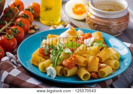 Rigatoni Pasta With Mozzarella And Tomato