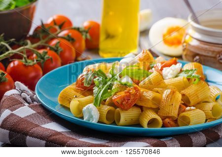 Rigatoni Pasta With Mozzarella And Tomato