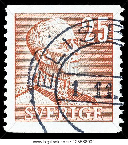 SWEDEN - CIRCA 1940 : Cancelled postage stamp printed by Sweden, that shows king Gustaf.
