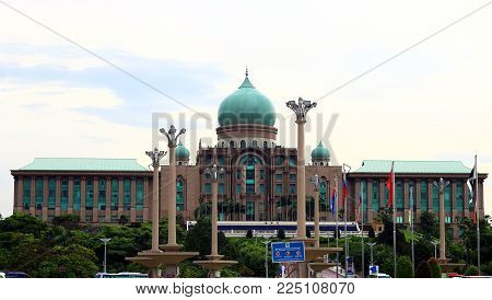 PUTRAJAYA, MALAYSIA - DECEMBER 30, 2017 : Perdana Putra building which houses the office complex of the Prime Minister of Malaysia.