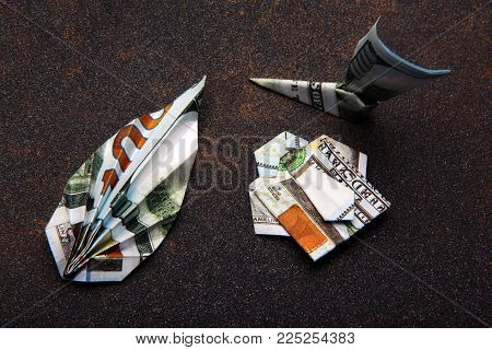 Origami Dollar Clothes Money Studio quality light