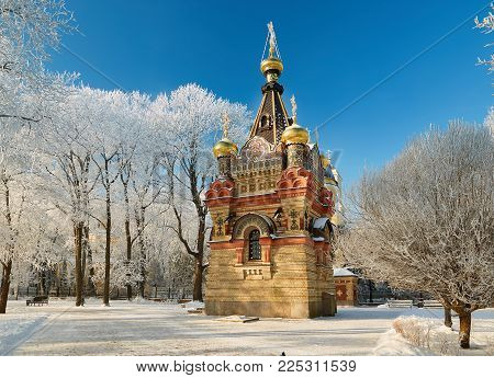 Gomel, Belarus - January 23, 2018: Shrine At The Cathedral Of Peter And Paul In The City Park In Icy