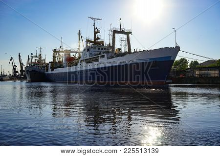 Kaliningrad, Russia - May 11, 2016: Research Vessel Between The Two Structures On The Background Of 