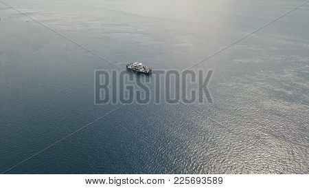 Aerial View Passenger Ferryboat In The Blue Sea, Gilimanuk, Bali, Indonesia. Ferry In The Ocean. Por