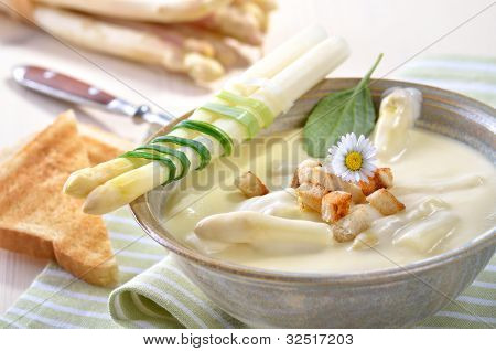 Creme-SPARGELSUPPE