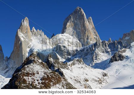 Kaunis luonto maisema Mt. Fitz Roy Los Glaciares National Park, Patagonia, Arge nähtynä