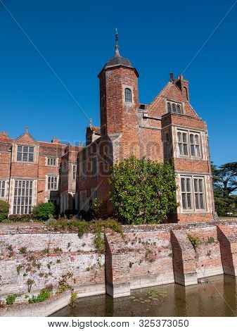Kentwell Hall Suffolk Tudor Manor Special Day Visit Olde Romantic Historical Re-enactment