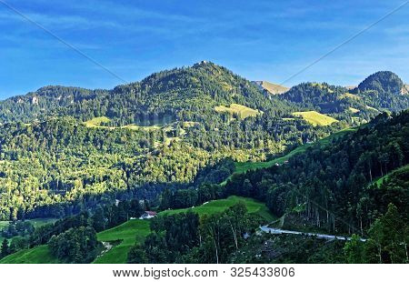 Klewenalp Apline Peak Above The Beckenried Settlement And Lake Lucerne Or Vierwaldstaetersee Lake (v