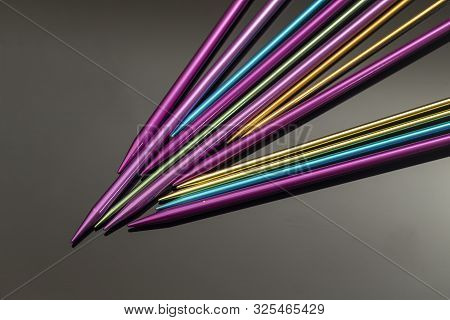 Knitting Needles In Different Width And Length For Different Uses