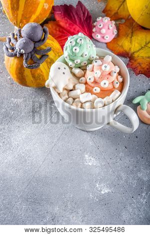 Halloween Hot Chocolate Mugs With Funny Marshmallows - Jack O Lantern Pumpkins, Ghost, Monsters, Spi