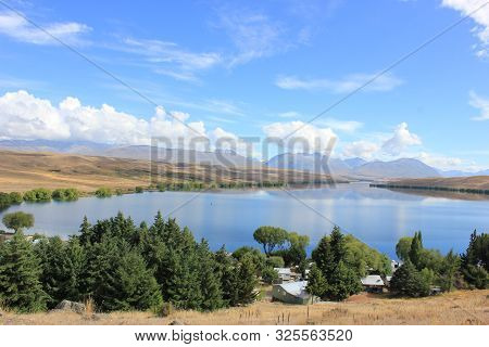 Beautiful panorama over lake alexandrina on a sunny morning