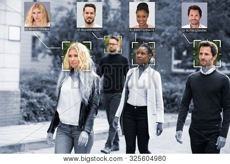 Selective Focus Of People Faces Recognized With Intellectual Learning System