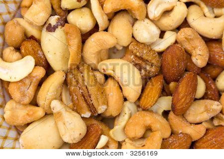 Deluxe Mixed Nuts