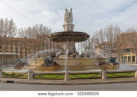 Fontaine De La Rotonde In Aix En Provence France