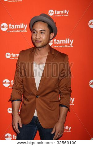 LOS ANGELES - 1. května: Tahj Mowry dorazí na ABC rodina West Coast Upfronts v The Sayers klubu na