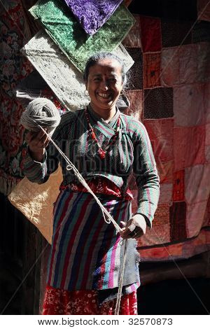 Mujer nepalesa