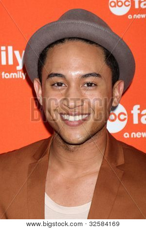 LOS ANGELES - 1 Mayıs: Tahj Mowry ABC Aile West Coast un Sayers Club at üzerinde geldi