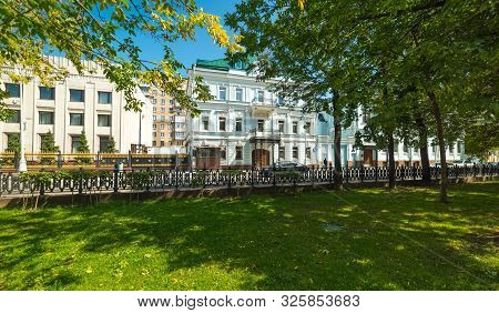 City The Moscow .chistoprudny Boulevard, 3ac7,beautiful Places Fascinate Tourists .08.11.2019