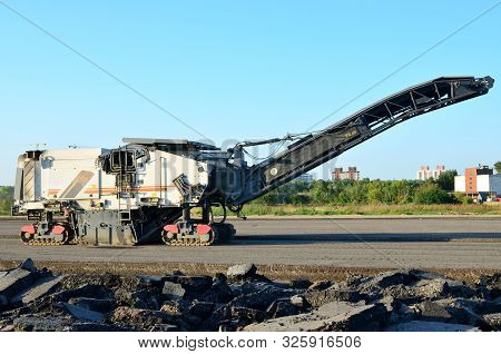 Cold Milling Machines Are Used For The Quick, Highly Efficient Removal Of Asphalt And Concrete Pavem