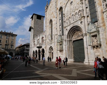 28 September 2019-como-italy-view Of Piazza 