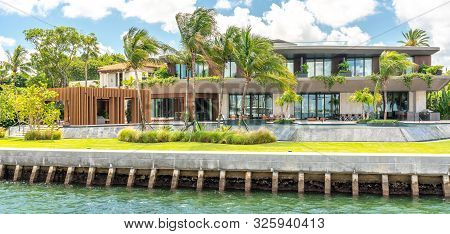 Luxurious Mansion In Miami Beach, Florida, Usa