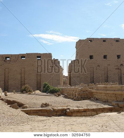 Precinct av Amun-re i Egypten