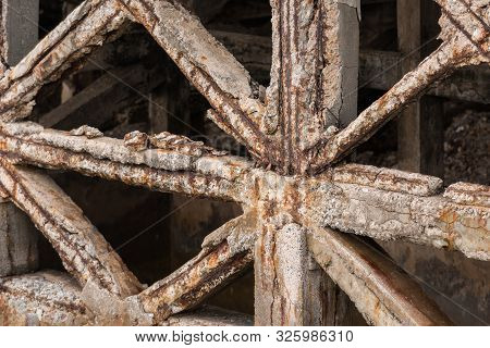 Reinforced Concrete Have Cracked And Rusty In Steel Structure In Caused By Salt In The Sea, Danger A