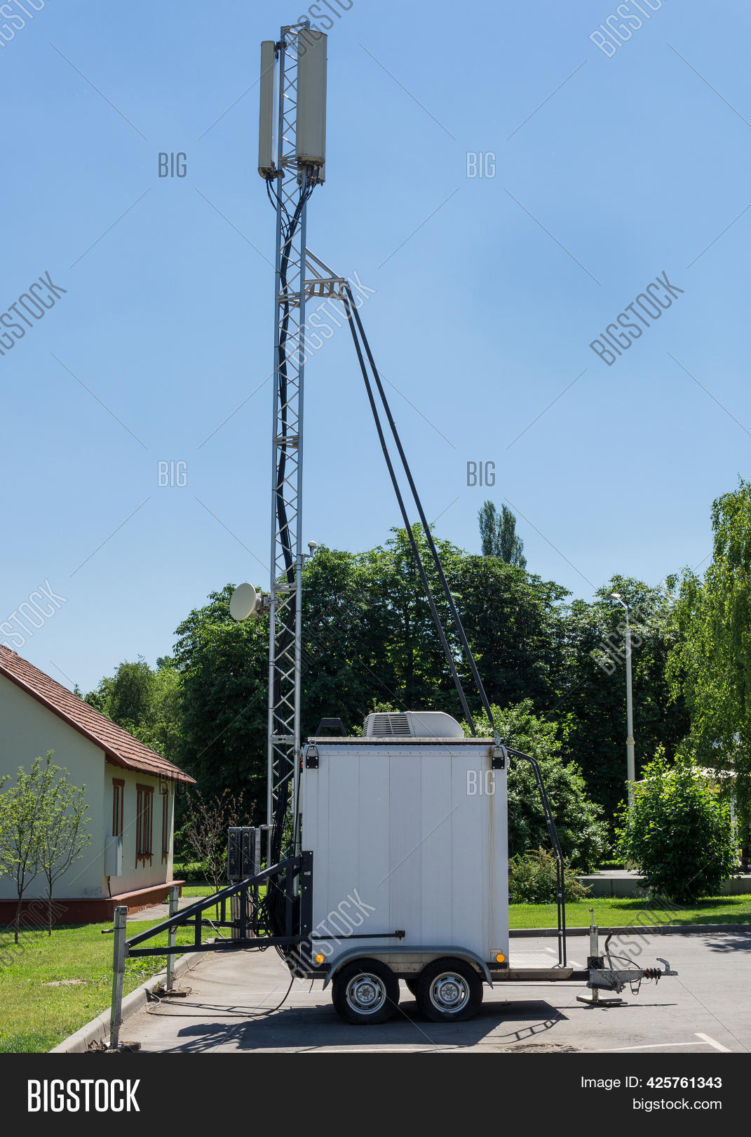 Trailer Mobile Base Image & Photo (Free Trial) Bigstock