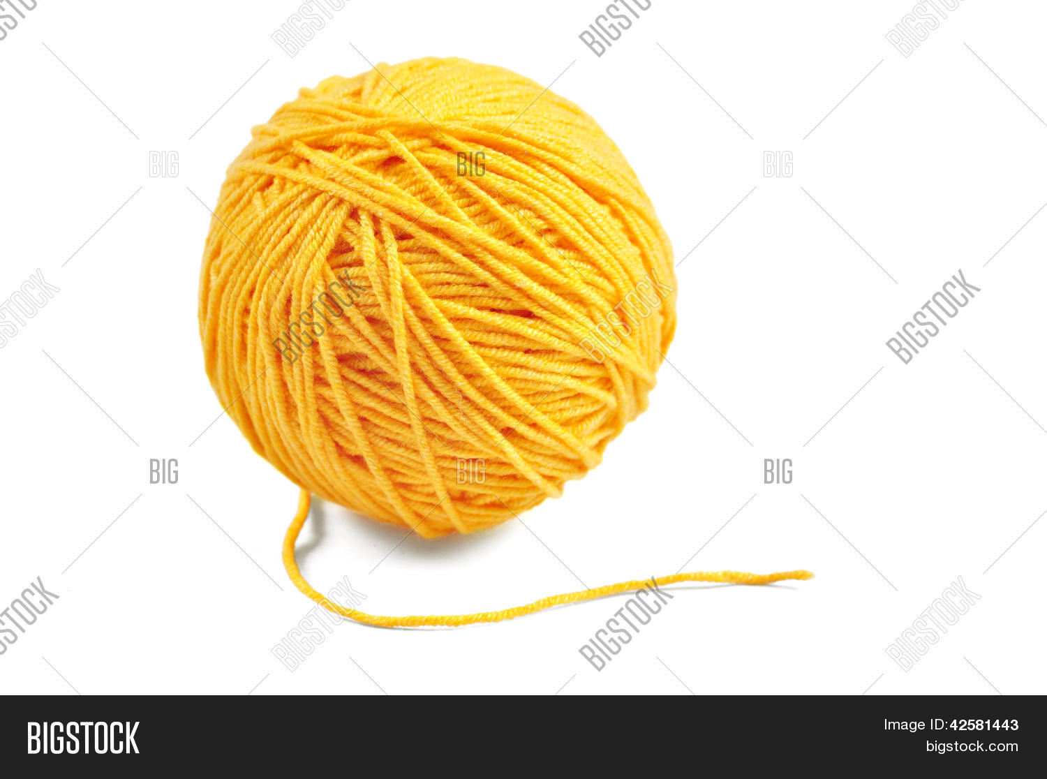 желтая пряжа для вязания. вязаная туника. 0204 желтые "санкт-петербург" (25г). желтая пряжа вязание. желтый свитер спицами.