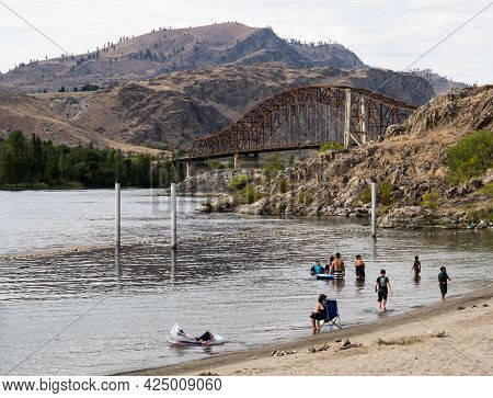 Orondo, Wa - August 16, 2020: People Swimming At Beebe Bridge Park Beach In Summer