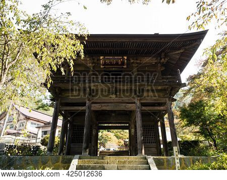 Koshu, Japan - October 26, 2017: Entrance Gate Of Keitokuin, A Buddhist Temple Dedicated To Takeda K