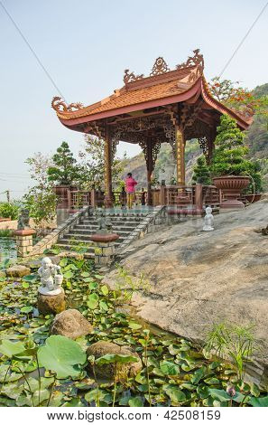 Sam horský chrám - Buddhova svatyně, Vietnam, Chau Doc