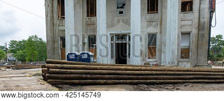 New Orleans, La - June 22: Historic Carrollton Courthouse And Pilings During Construction Project On
