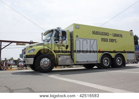 Navarino Lessor Tender 711 Fire Department Truck Side View