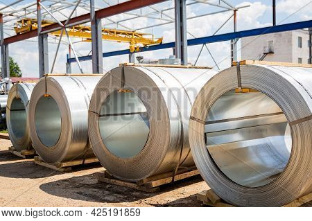 Stainless Steel Rolls. Rolls Of Steel Sheet In The Warehouse. A Roll Of Galvanized Steel Sheet For T