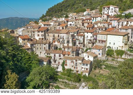 Peille, One Of The Most Beautiful Hilltop Villages On The Côte D'azur.