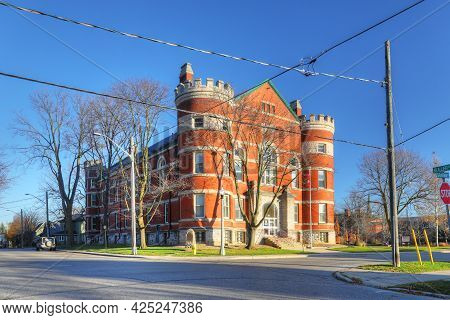 Woodstock, Ontario/canada- November 12: The Historic Woodstock Armoury On [november 12, 2020] In [wo