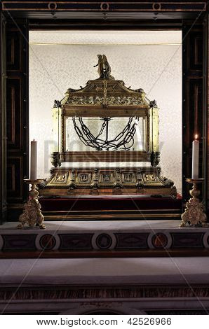 Sankt Peter i kæder